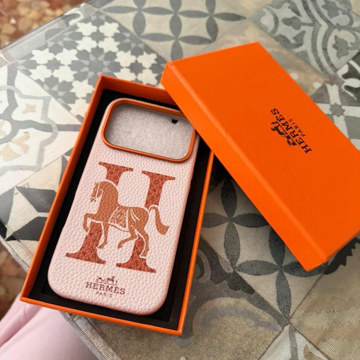 Funda iphone hermes 17 pro max naranja