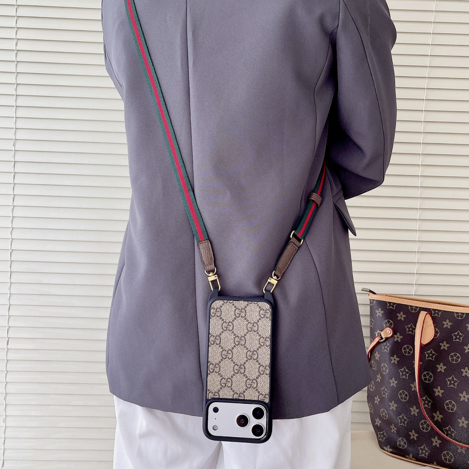 Gucci-iPhone-cuerda-diseno