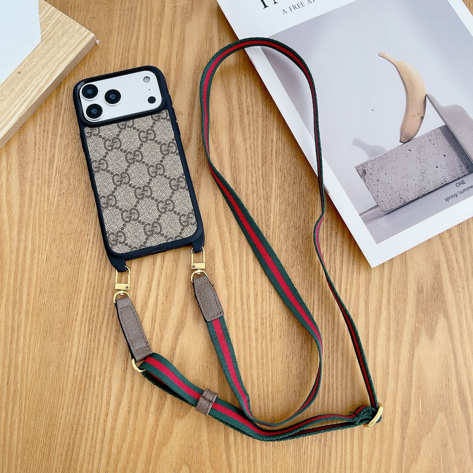 Gucci-iPhone-funda-lujo