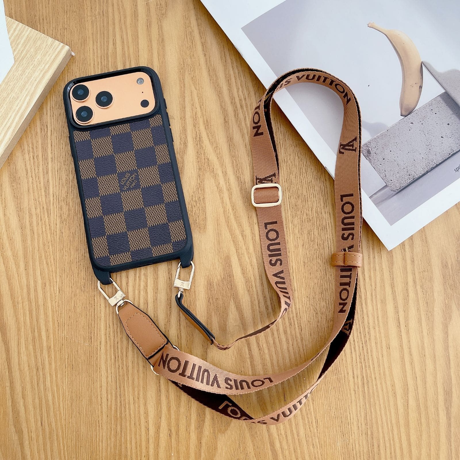 iPhone17ProMax-funda-Lujo-LV